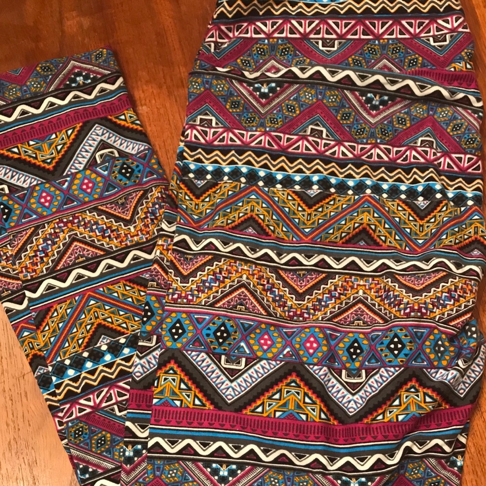 Lularoe TC leggings boho Aztec print